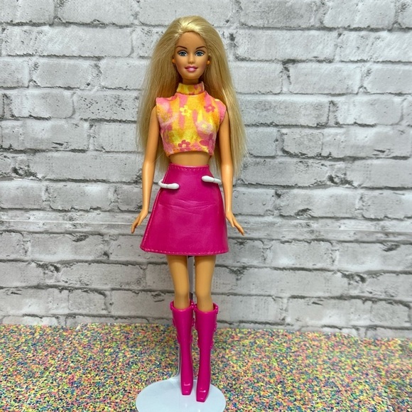 Barbie Doll Purses Galore Walmart Special Edition Mattel 2002 - Picture 1 of 15